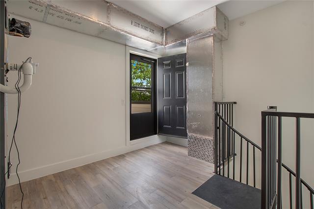 Building Photo - 4205 Roseland Ave