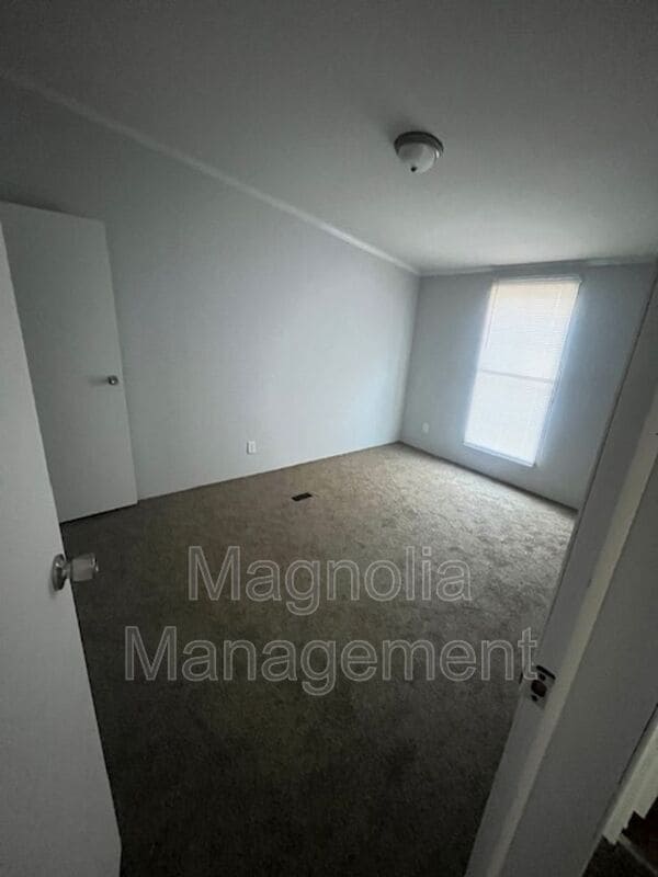 Building Photo - 116 Hawtree Creek Way