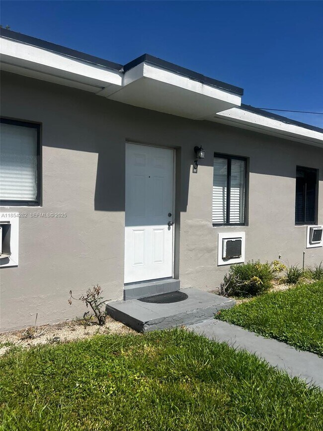 Building Photo - 2081 NW 30th St