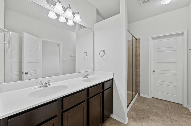Building Photo - 9924 Milla Cir