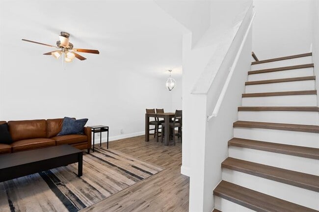 Building Photo - 344 City View Dr