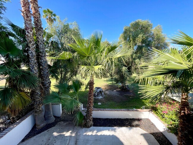 Building Photo - Gorgeous 2-Story Home with Golf Course Vie...