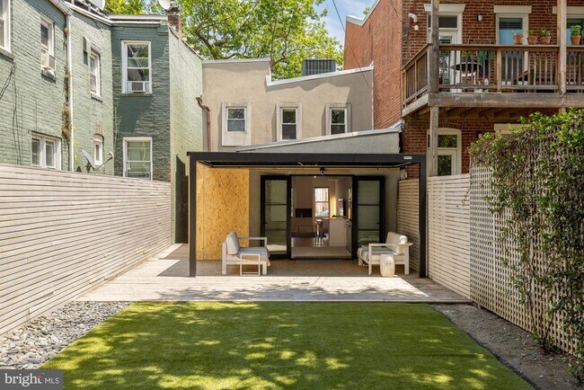 Building Photo - 1608 5th St NW
