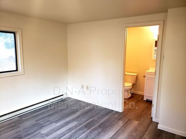 Building Photo - 522 Abeel Cir