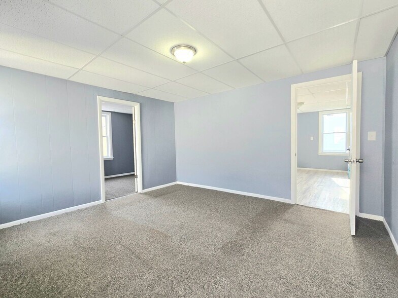 Building Photo - 48 Rocliffe St