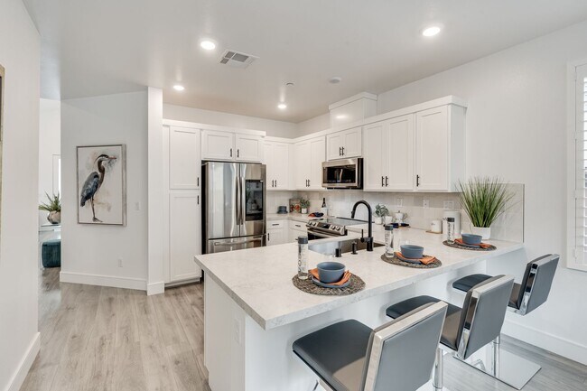 Building Photo - Bright and Beautiful 3 bedroom 2 full bathroom Home! Attached two car tandem garage with large en...