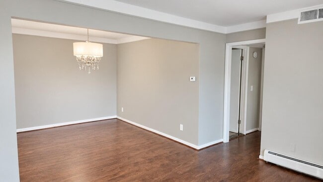Building Photo - 1217 Island Dr