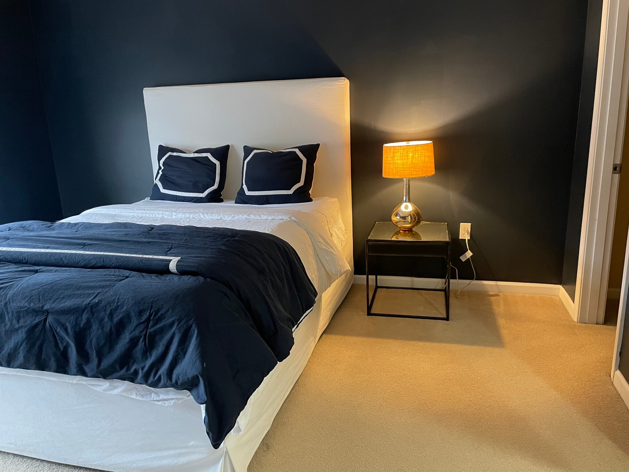 Building Photo - 1117 University Ave