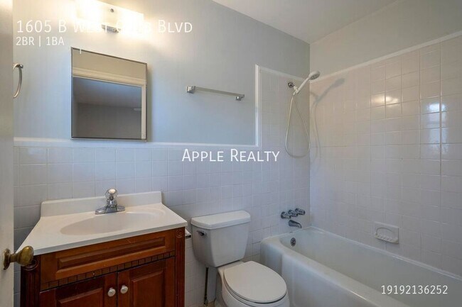 Building Photo - 1605 W Club Blvd