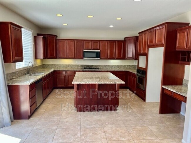 Building Photo - 45602 Magnolia Pl