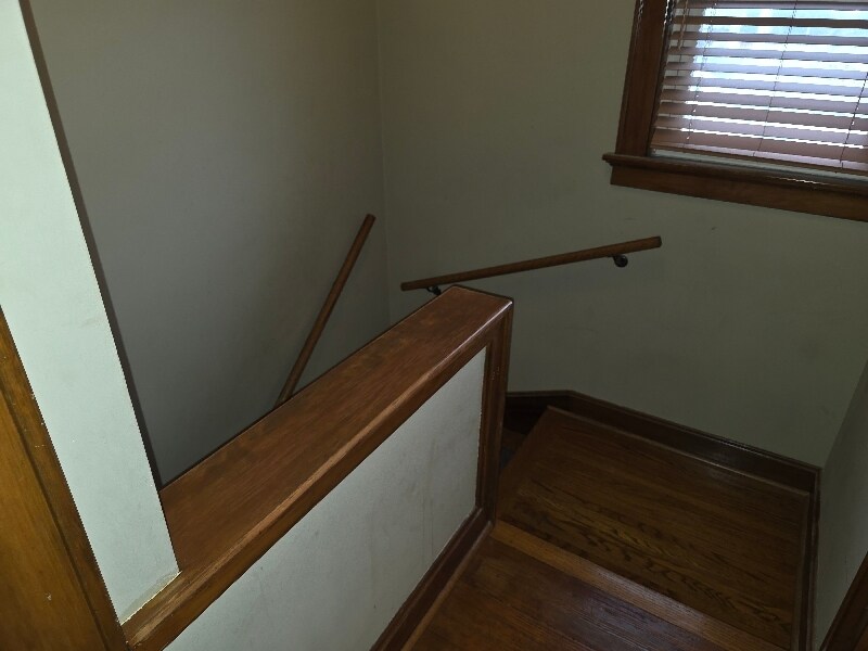 Building Photo - 727 S Rotherwood Ave