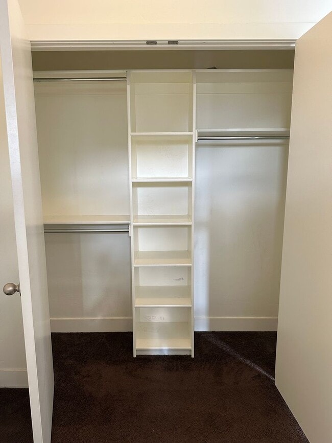 Building Photo - GORGEOUS Home!!!!