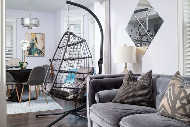 Building Photo - 7 Summit Ave