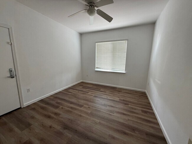 Building Photo - 3364 Bridgeway Lakes Dr