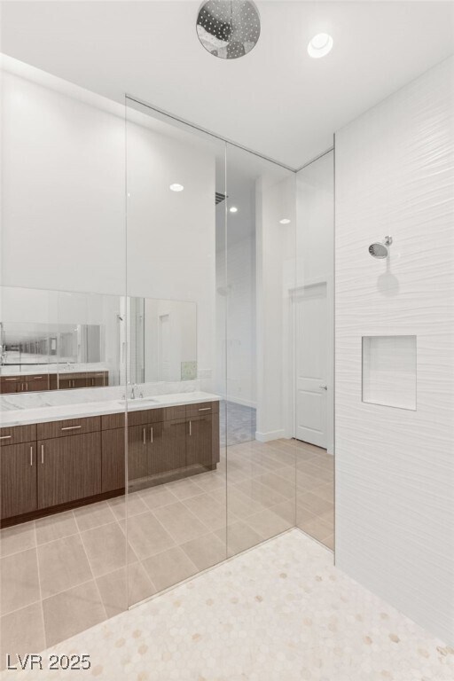 Building Photo - 10793 Vista Altura Ave