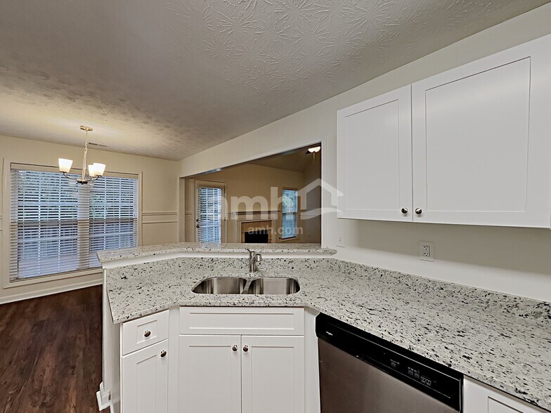 Building Photo - 795 Old Johnson Rd