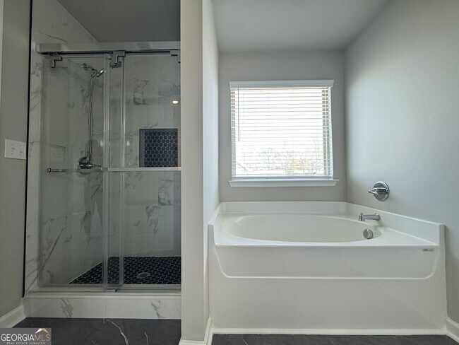 Building Photo - 100 McGinnis Cir
