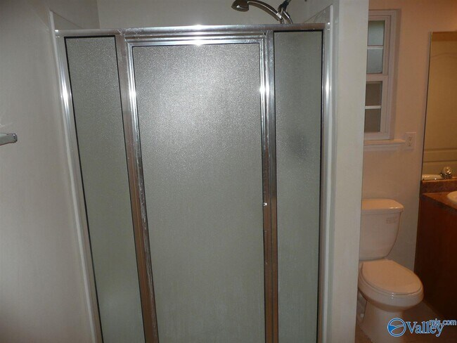 Building Photo - 105 Zeona Ct SW