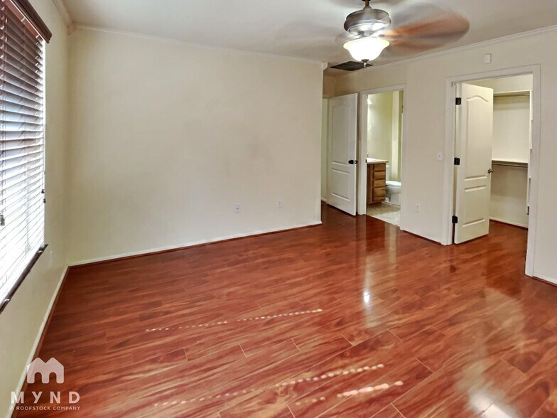 Building Photo - 10230 E Honey Mesquite Dr