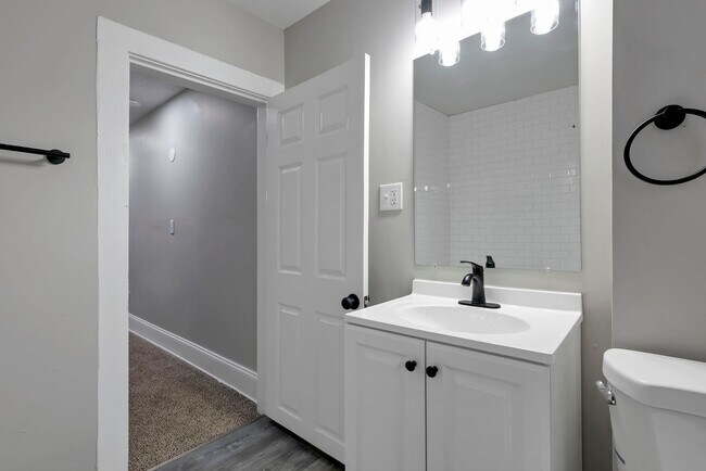 Building Photo - 293-295 Woodrow Ave