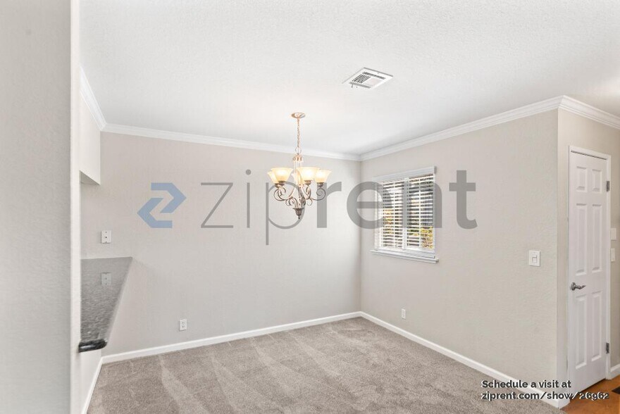 Building Photo - 600 Canyon Oaks Dr