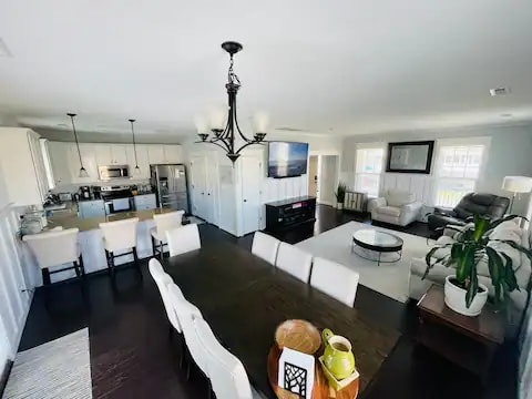 Building Photo - 9626 12th View St