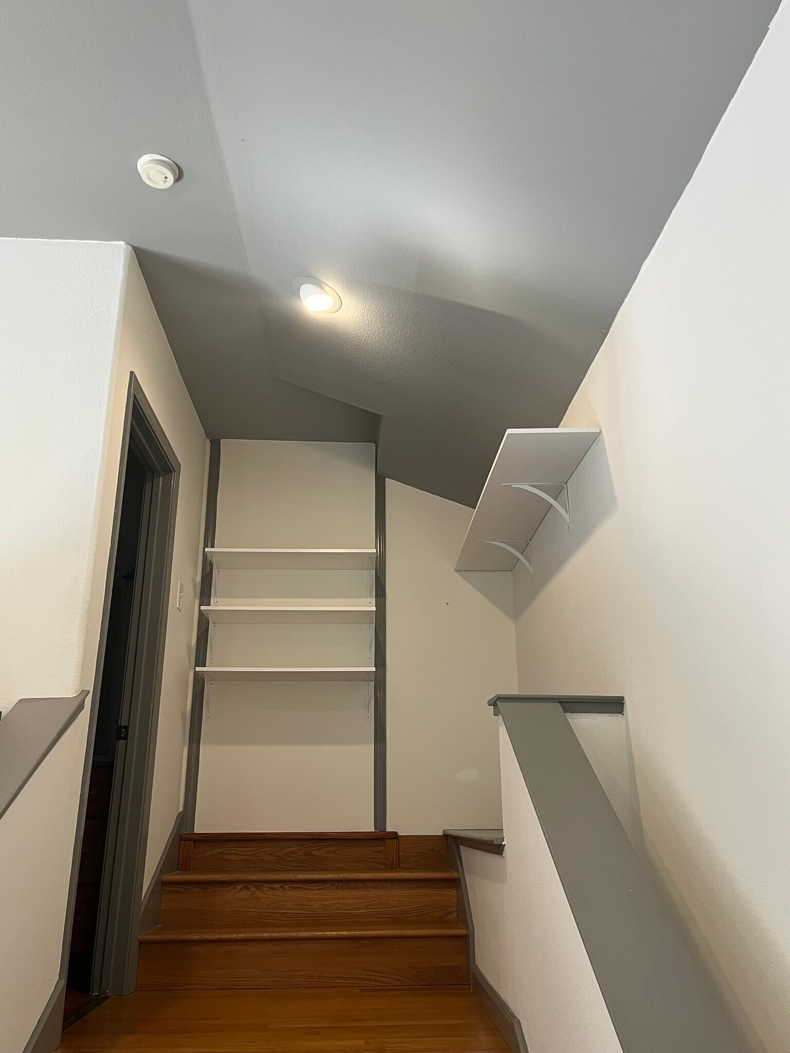 Building Photo - 7181 Thorndale Dr