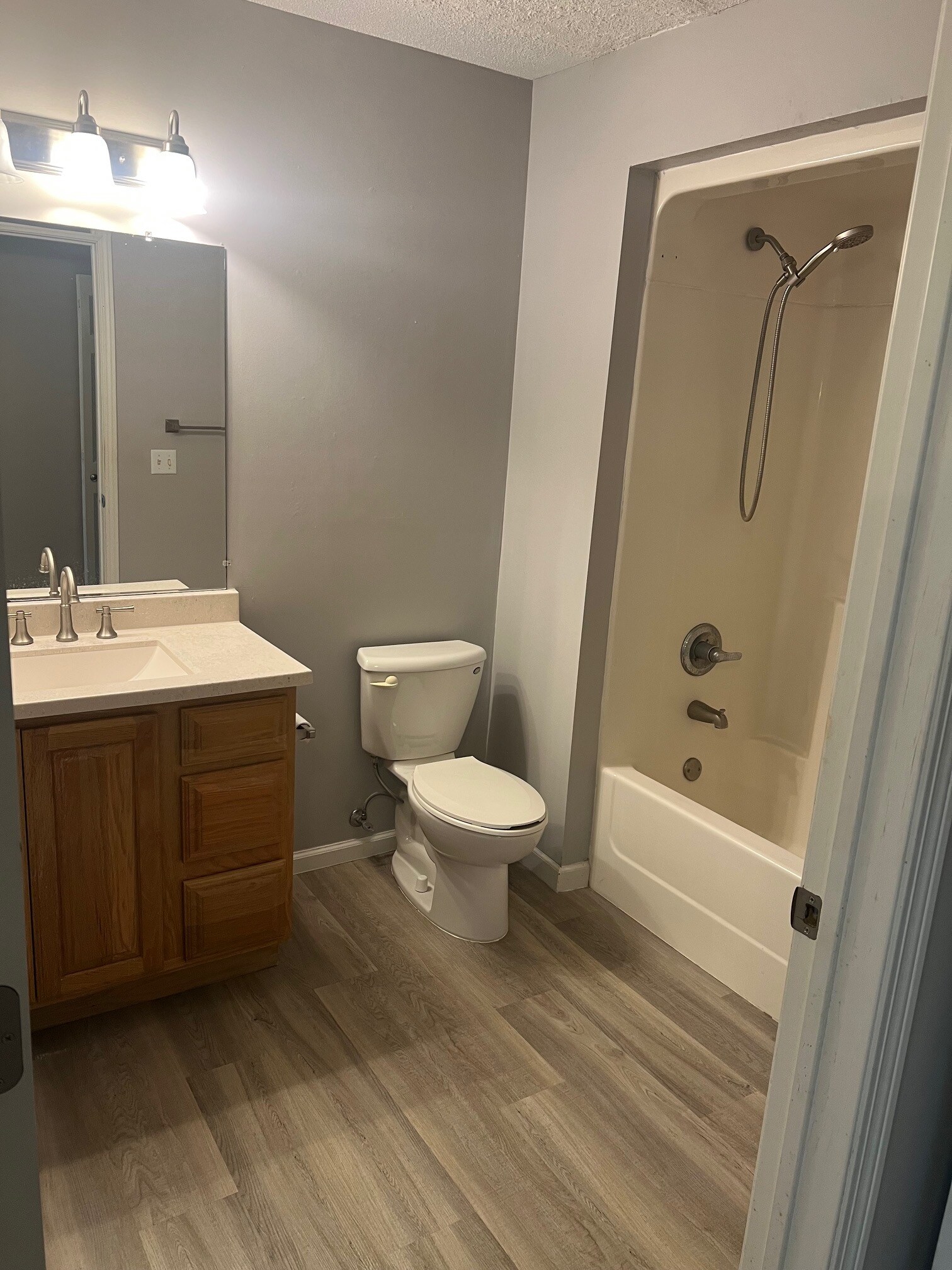 Building Photo - 615 11th Street Southwest