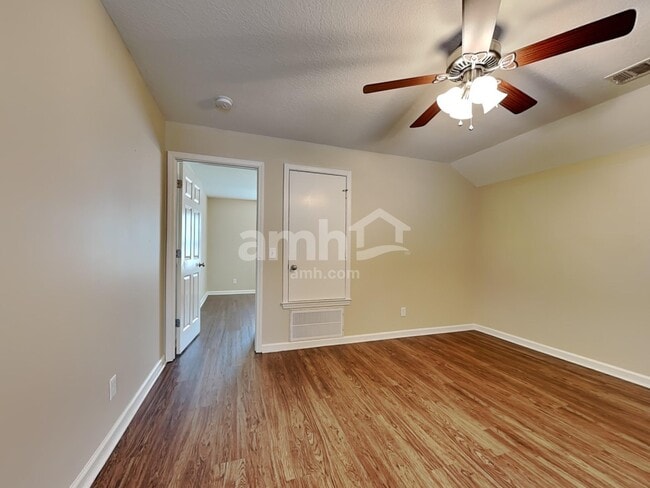 Building Photo - 177 Fox Glen Ct