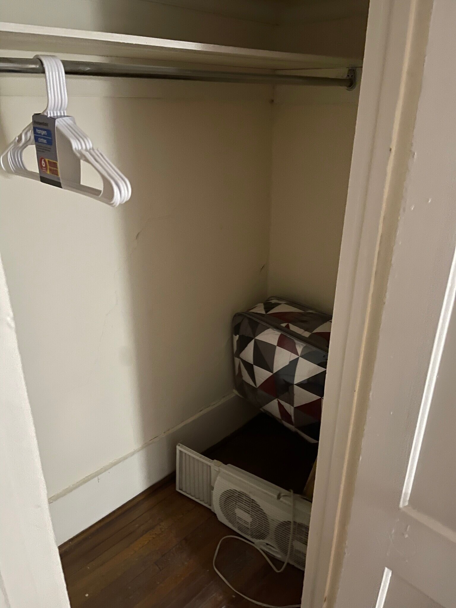 Unit B - 405 W Clinton St