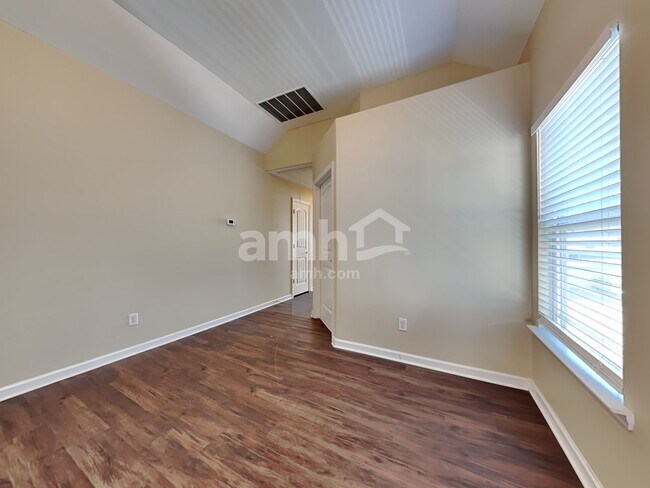 Building Photo - 45 Chey Hill Ln