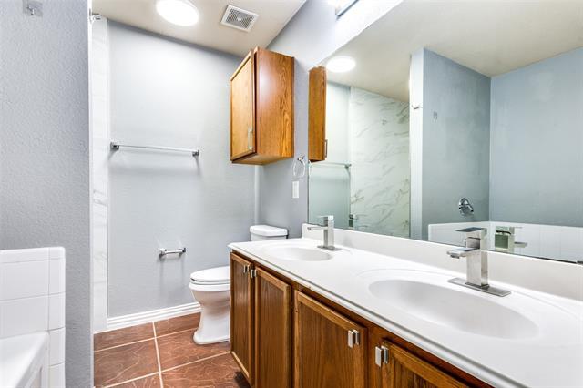 Building Photo - 1409 Ash St