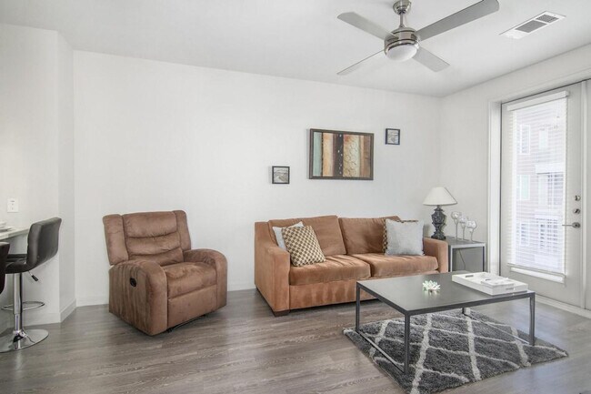 Primary Photo - 4105 McKinney Ave