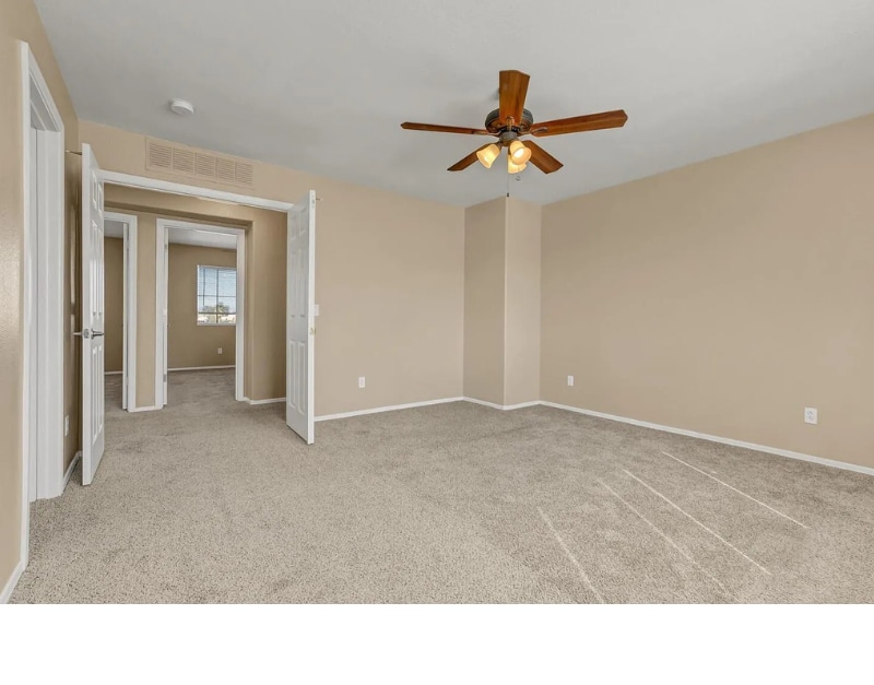 Building Photo - 15421 W Gelding Dr