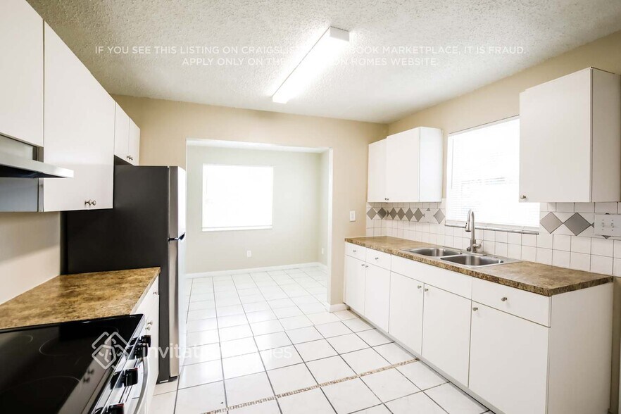 Building Photo - 11520 SW 193rd St