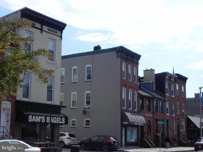 Building Photo - 1 W Henrietta St