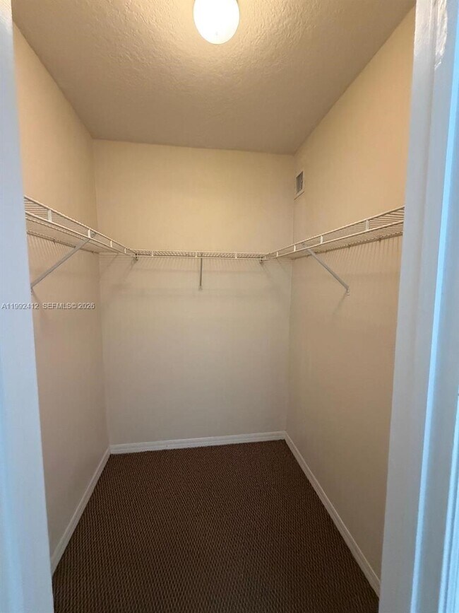 Building Photo - 200 SW 117th Terrace