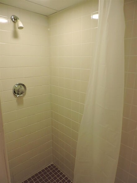 Building Photo - 34 Chatham St