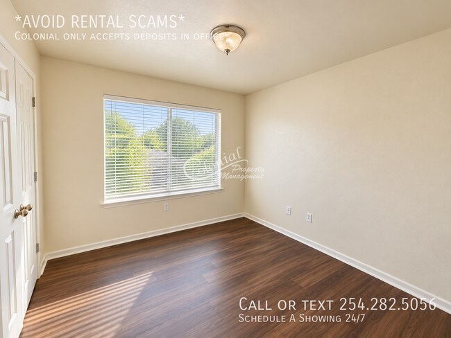 Building Photo - 405 S Amy Ln