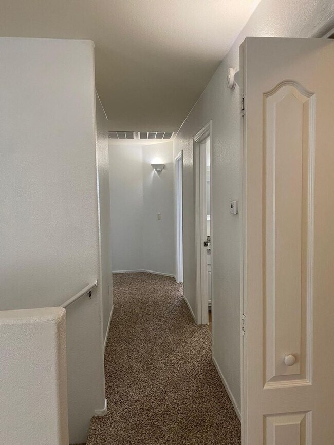 Building Photo - 7805 S Hidden Places Loop