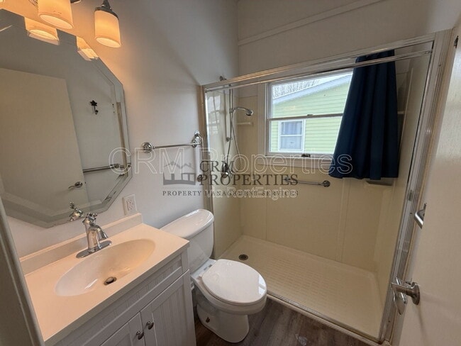 Building Photo - 1004 E Cornell Rd