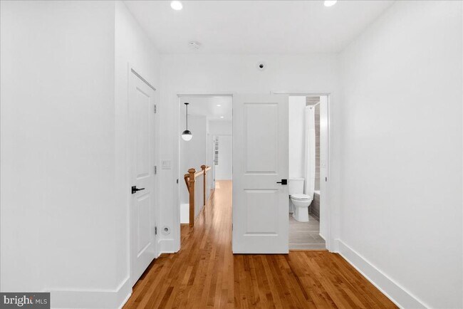 Building Photo - 1222 Wylie St NE