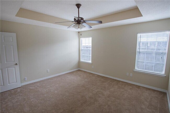 Building Photo - 2159 Seasons Ct