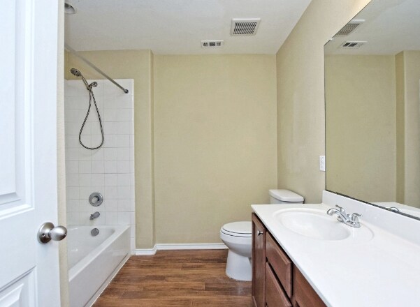 Building Photo - 111 Mancos Dr