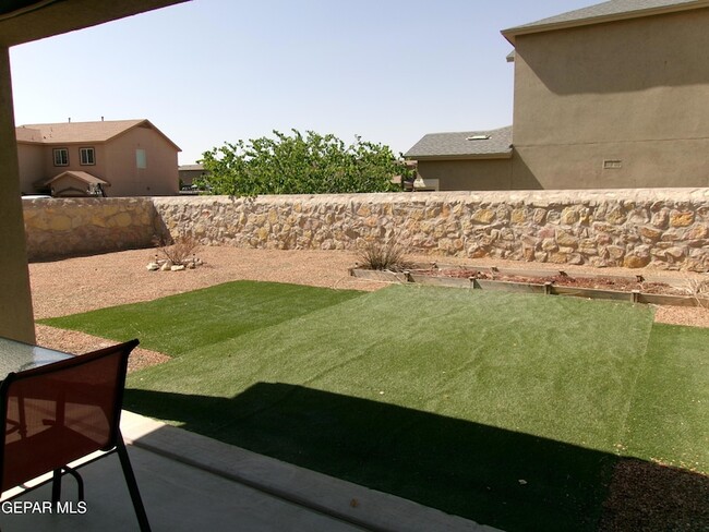Building Photo - 6445 Villaggio Dr