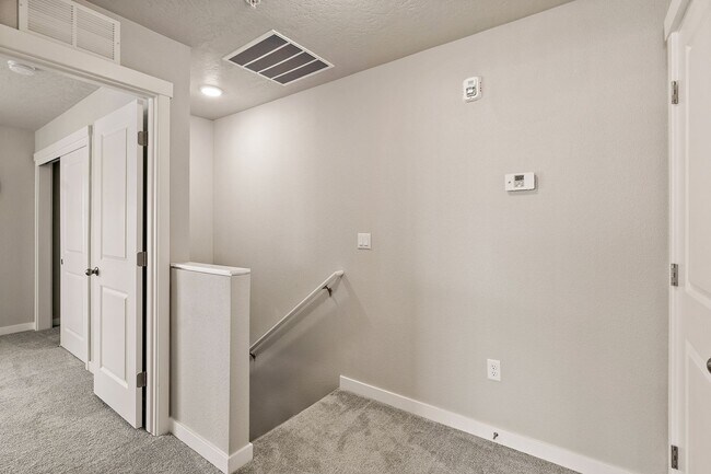 Building Photo - Sunnyvale Village