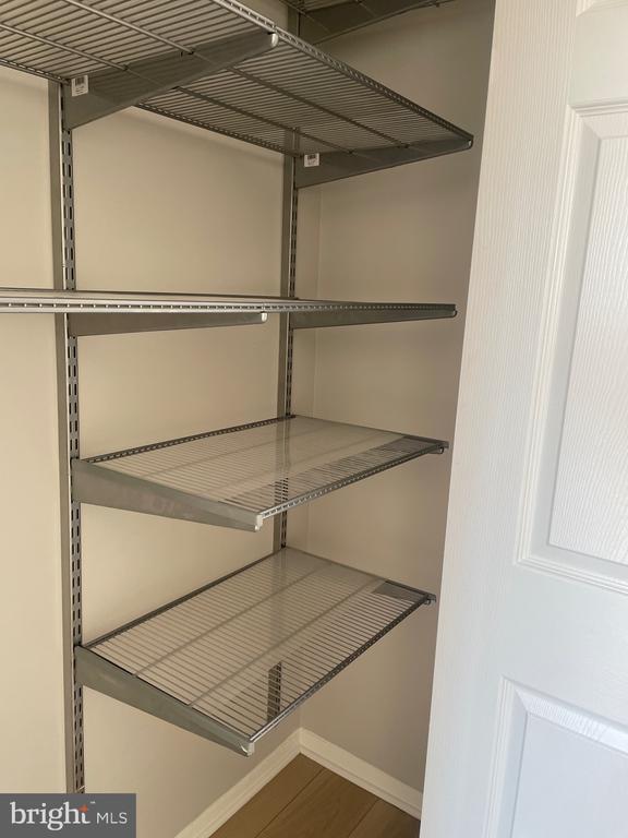 Building Photo - 5225 Pooks Hill Rd