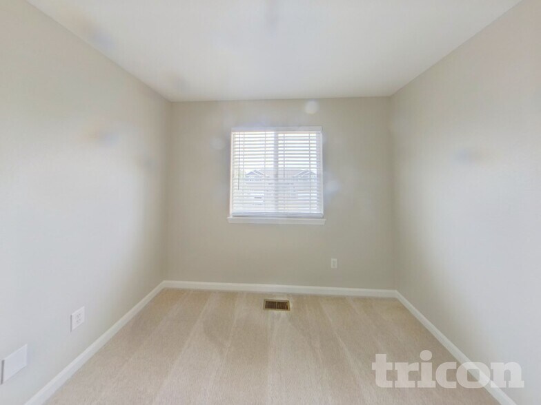 Building Photo - 3207 Barbera St