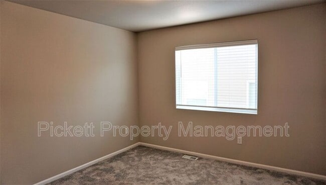 Building Photo - 1122 Baker Hts Lp