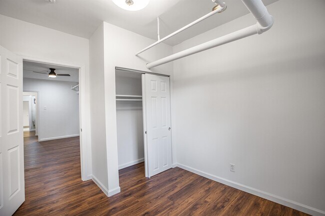 Building Photo - 7812 Hudson Ave
